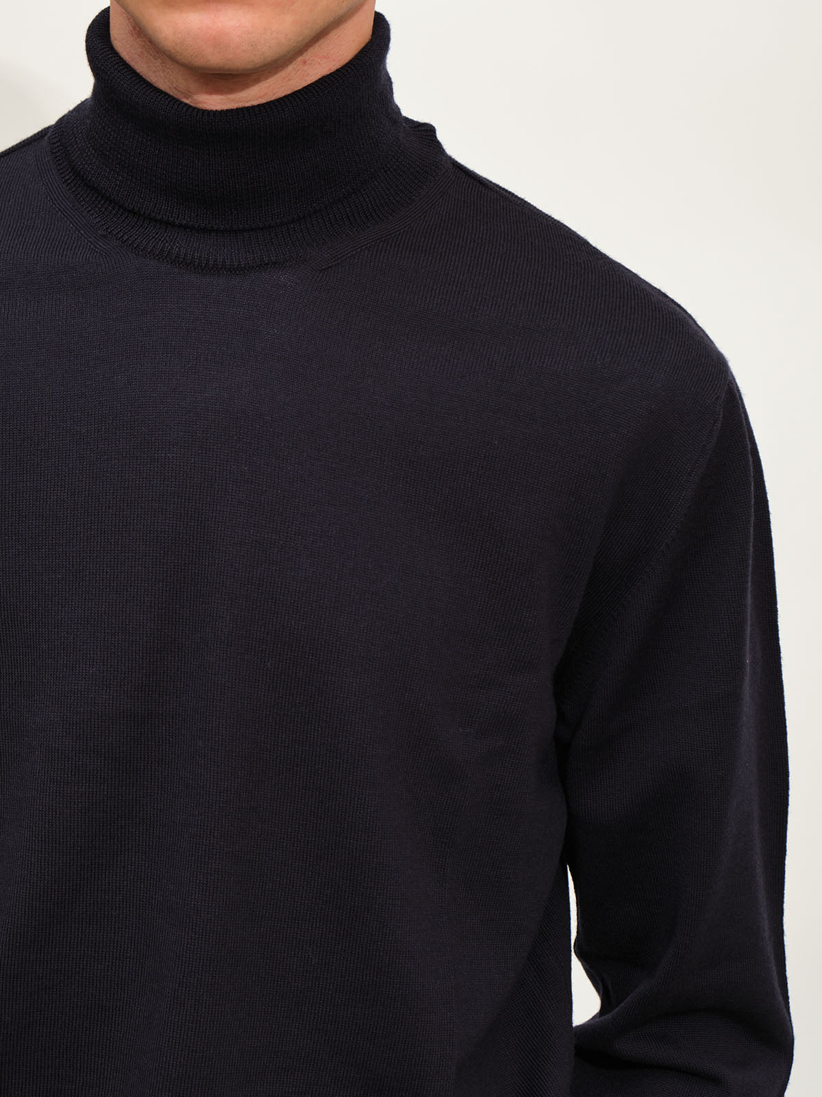Extrafine Merino Roll Neck Knit | Navy Blue