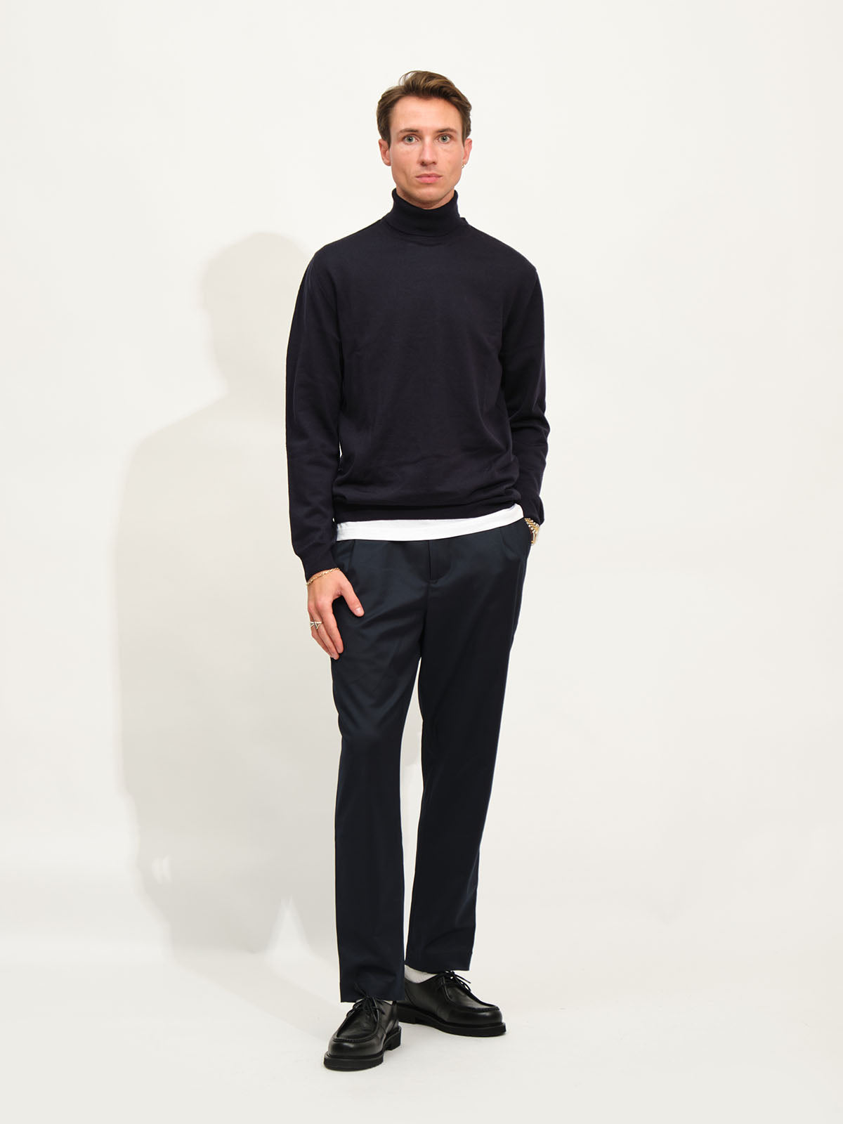 Extrafine Merino Roll Neck Knit | Navy Blue