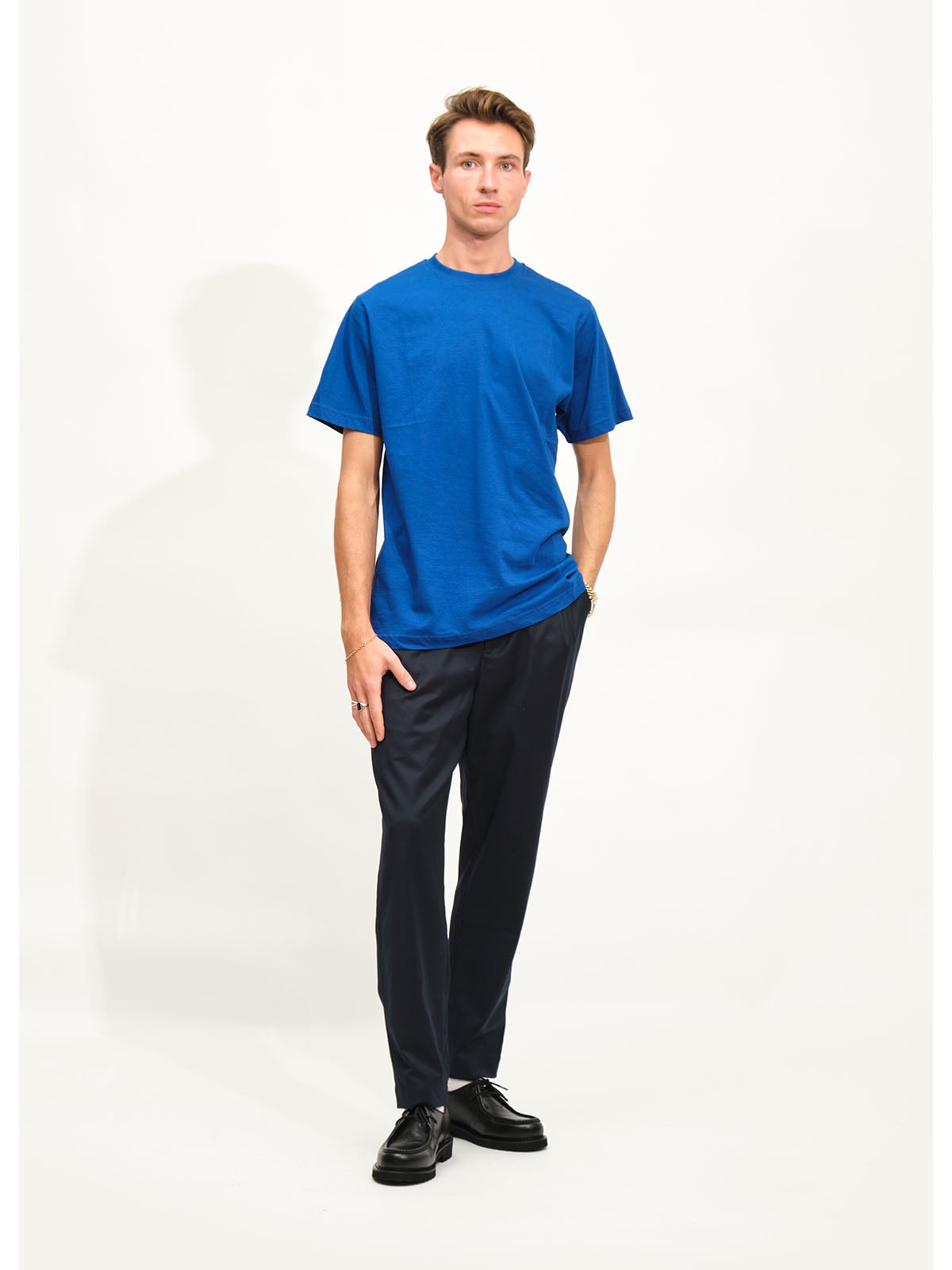 Klassisk basis t-shirt i royal blå til mænd
