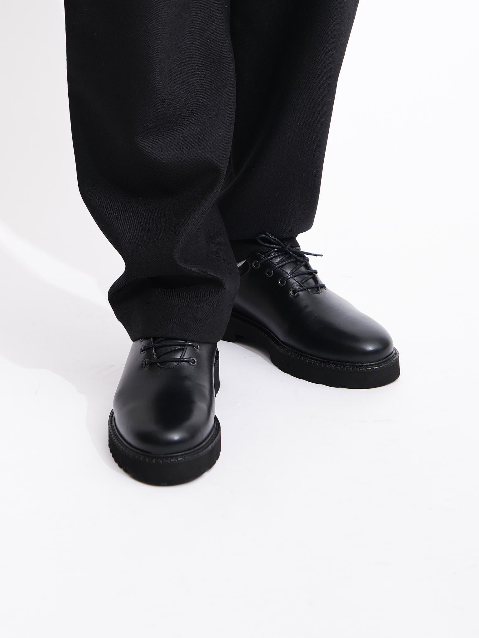 Lightweight NSB | Black Pull Up Leather