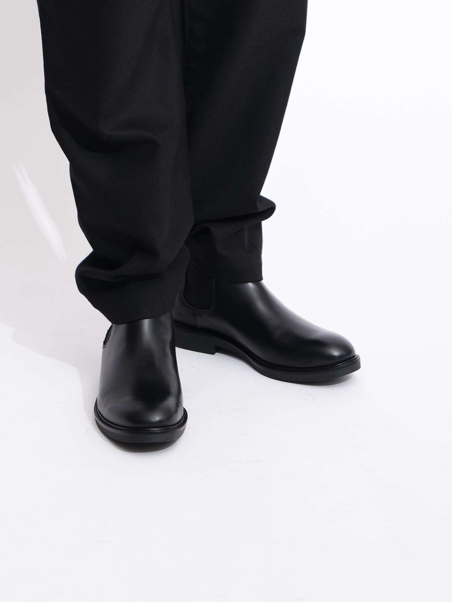 Classic Chelsea Boot | Black Pull Up Leather