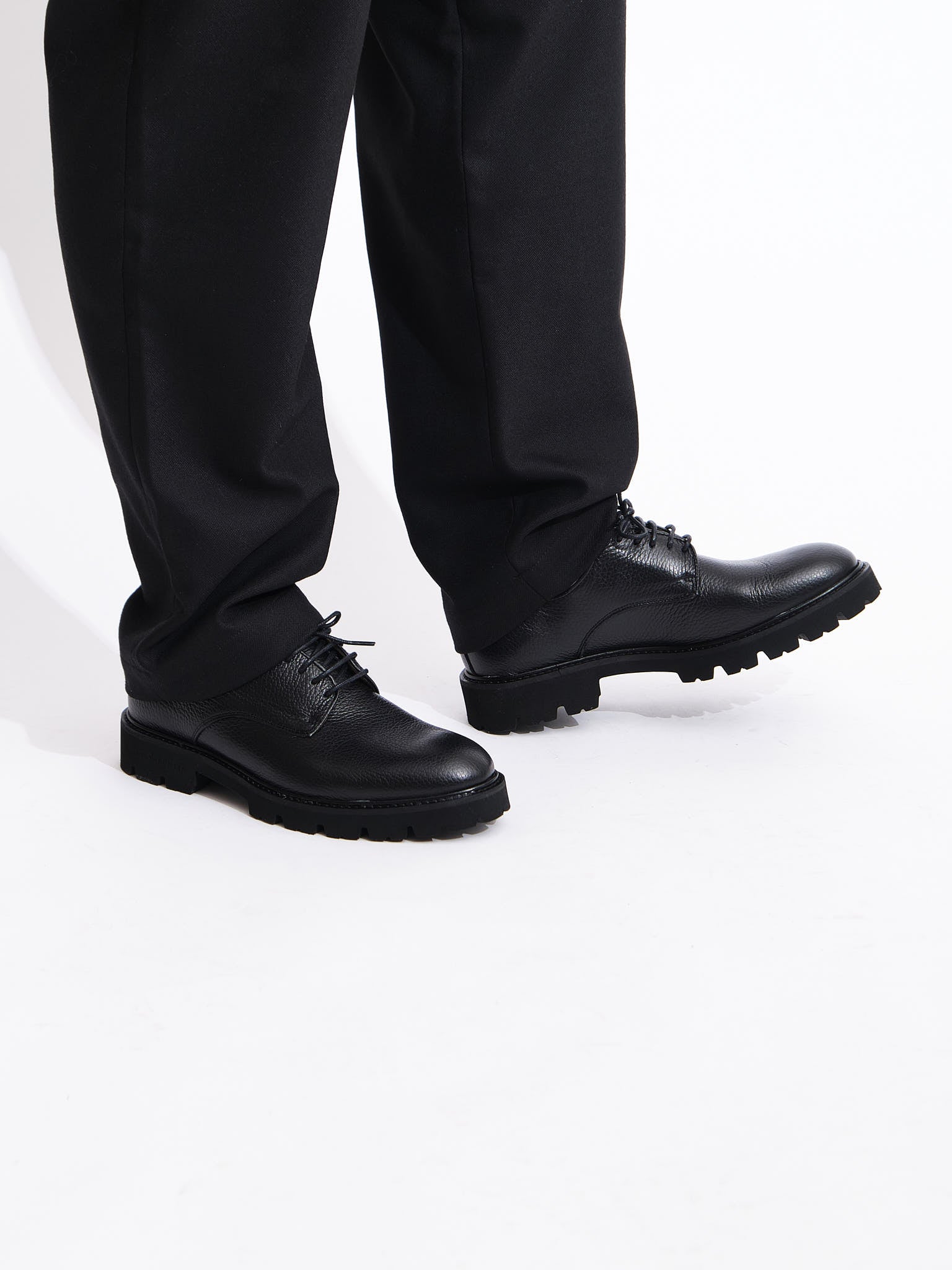Lightweight Derby Shoe | Black Grained Leather