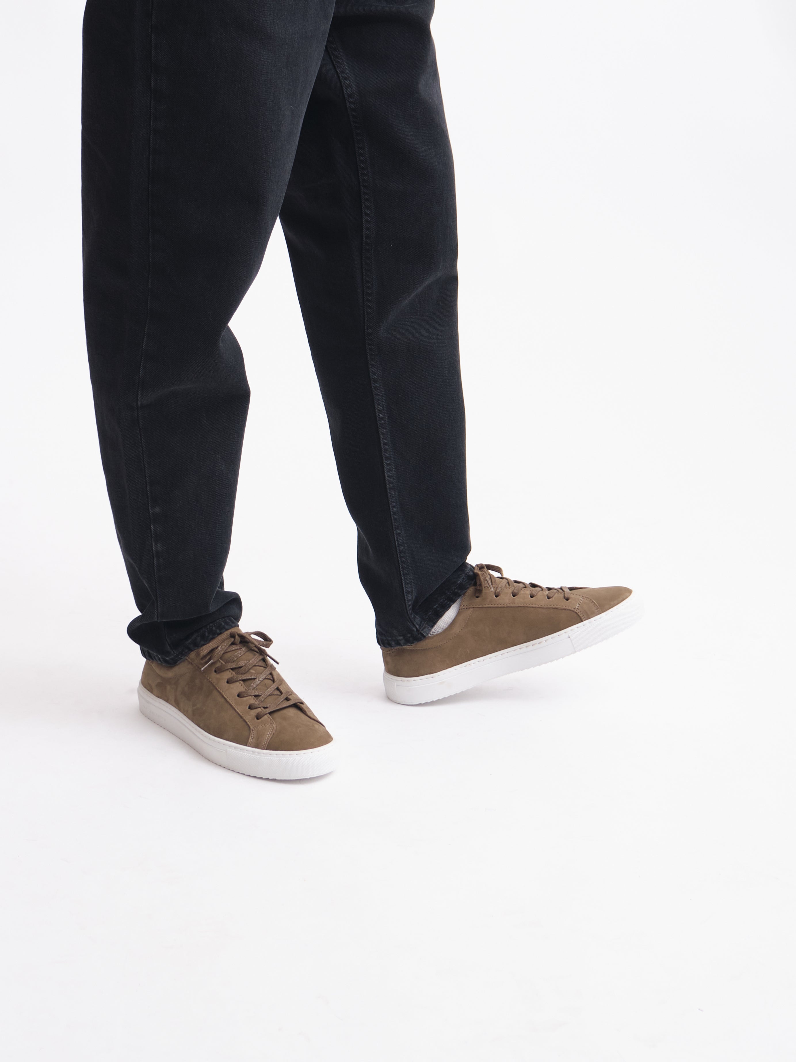 Classic Sneaker | Taupe Nubuck