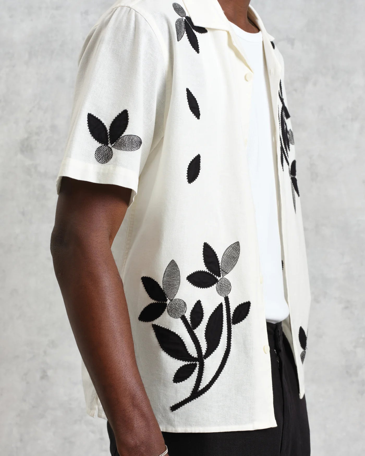 Didcot SS Shirt Bloom Applique Ecru / Black