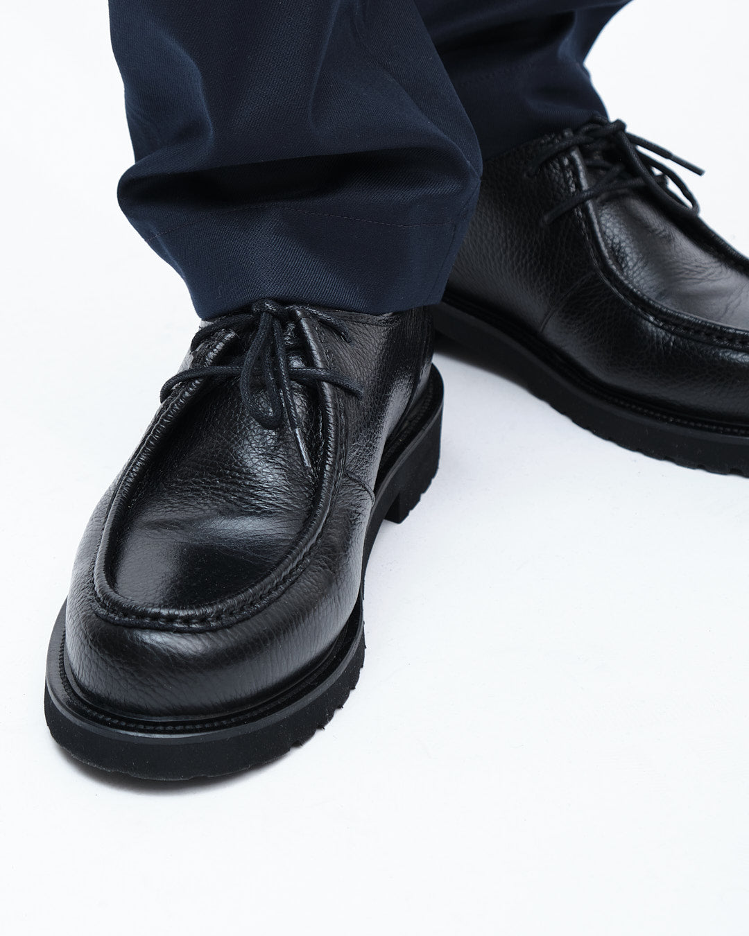Lightweight Deck Shoe | Black Grained Leather