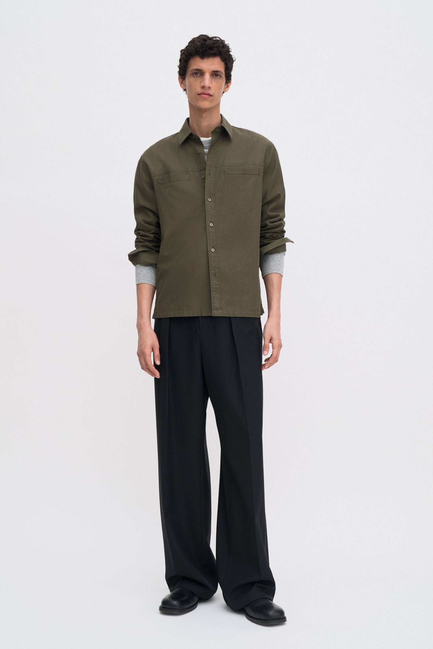 Welt Pocket Shirt I Dark Olive Green