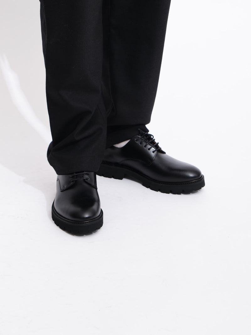 Lightweight Derby Shoe | Black Pull Up Leather