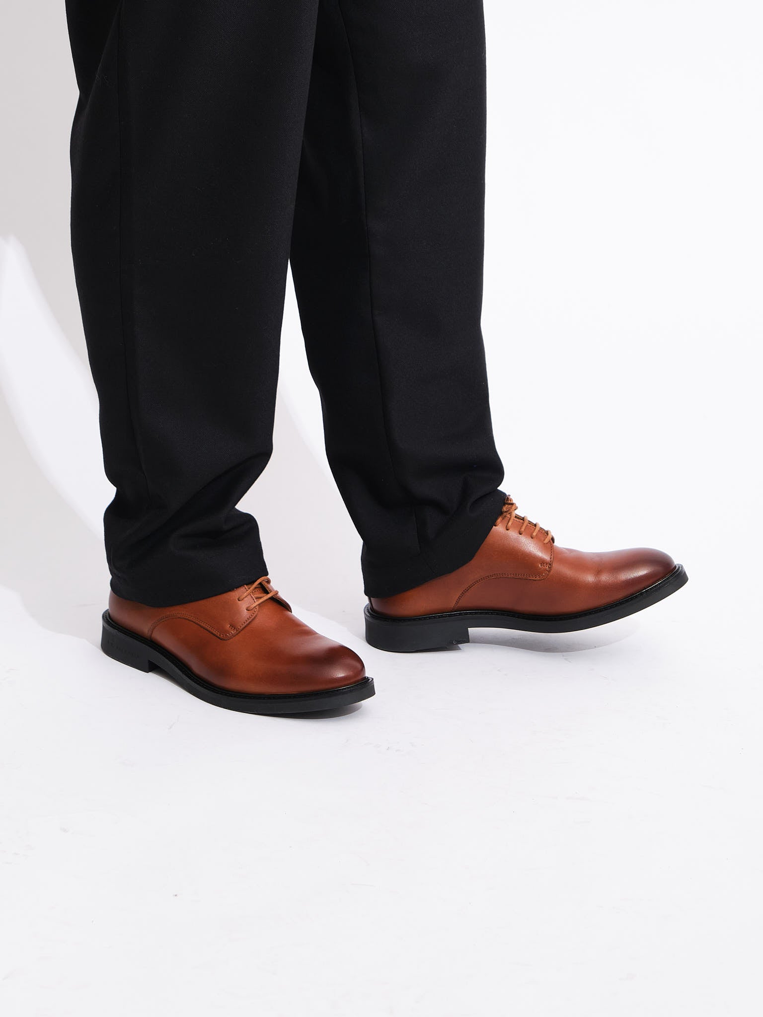 Classic Derby Shoe | Cognac Pull Up Leather