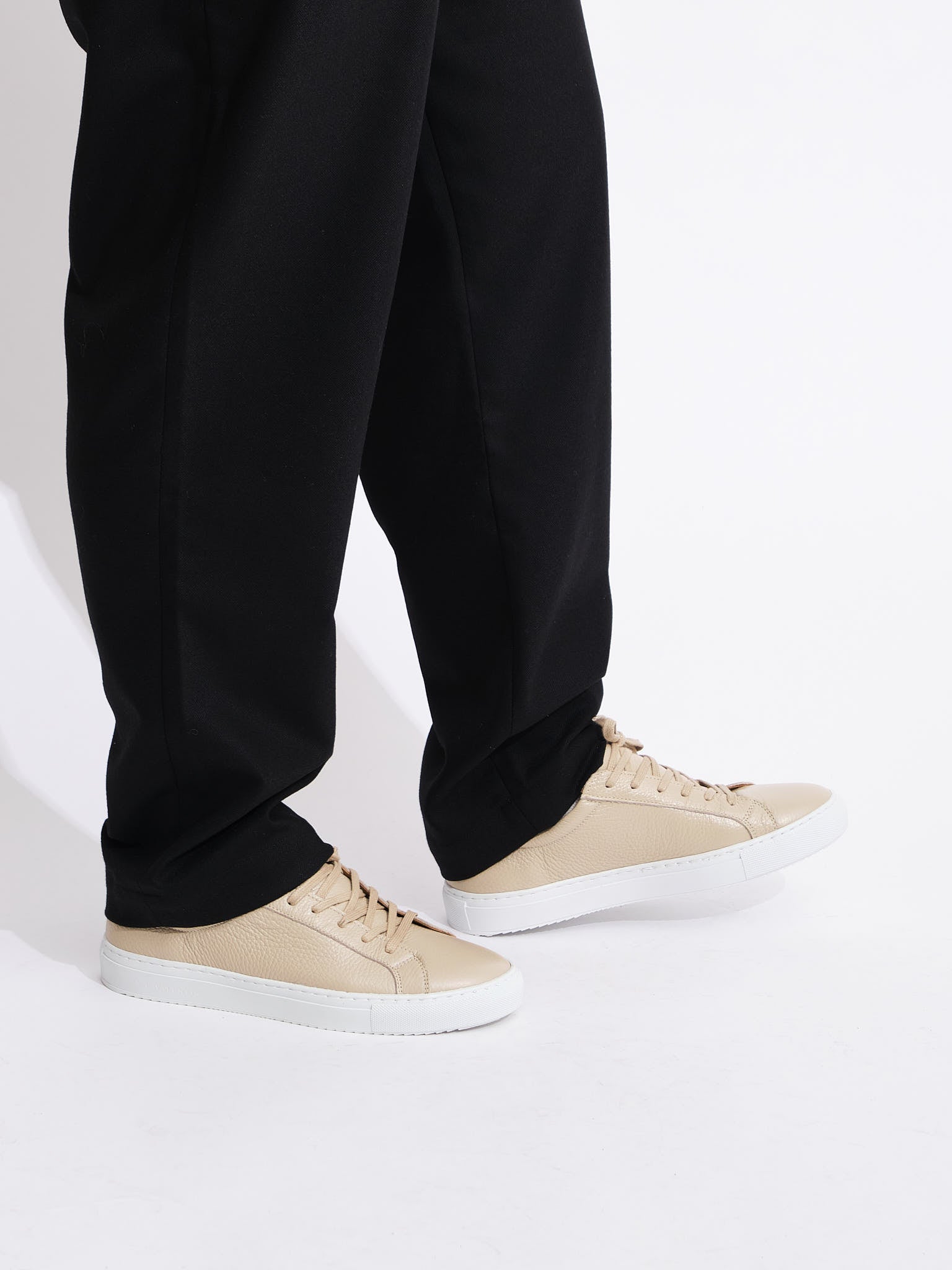 Classic Sneaker | Nude