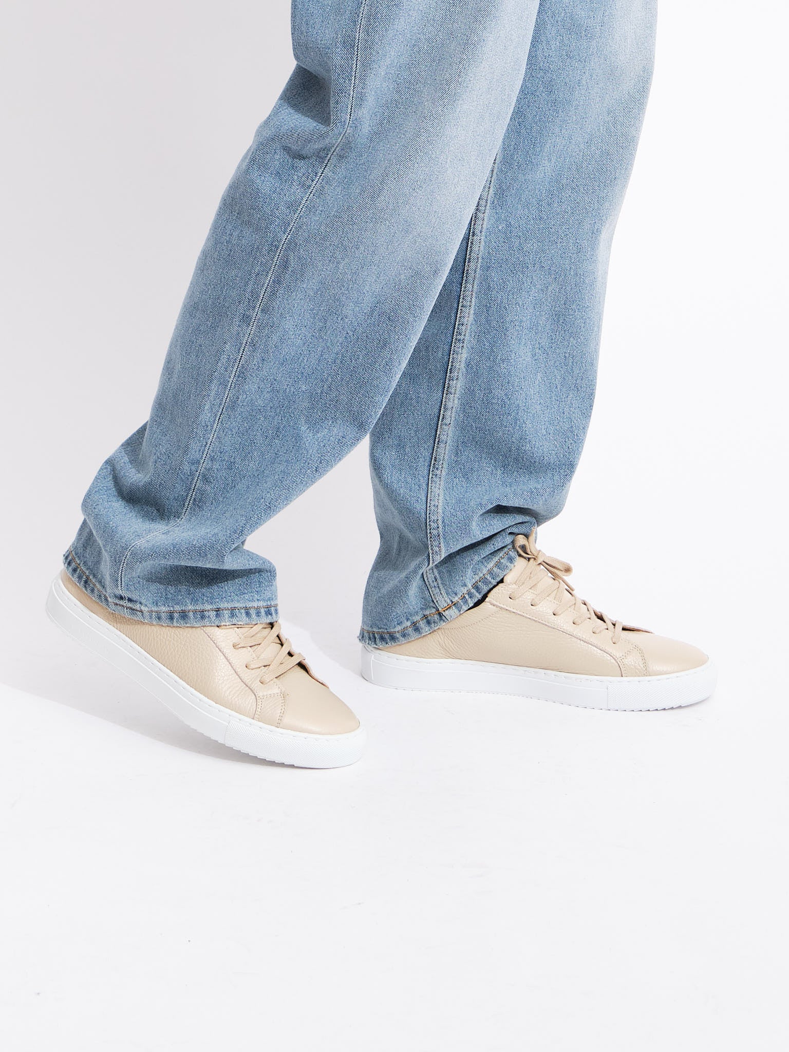 Classic Sneaker | Nude