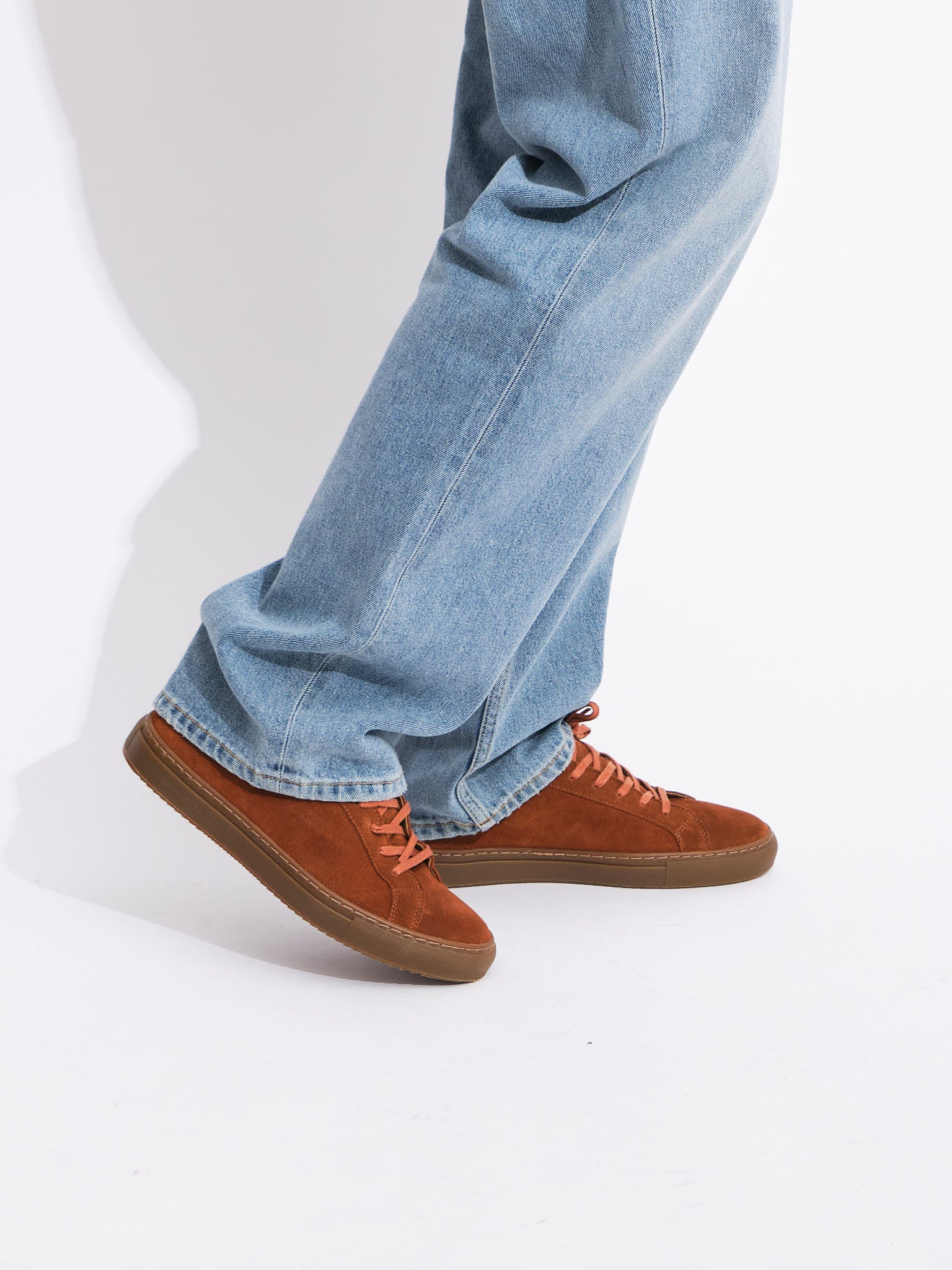 Classic Sneaker | Caramel Suede