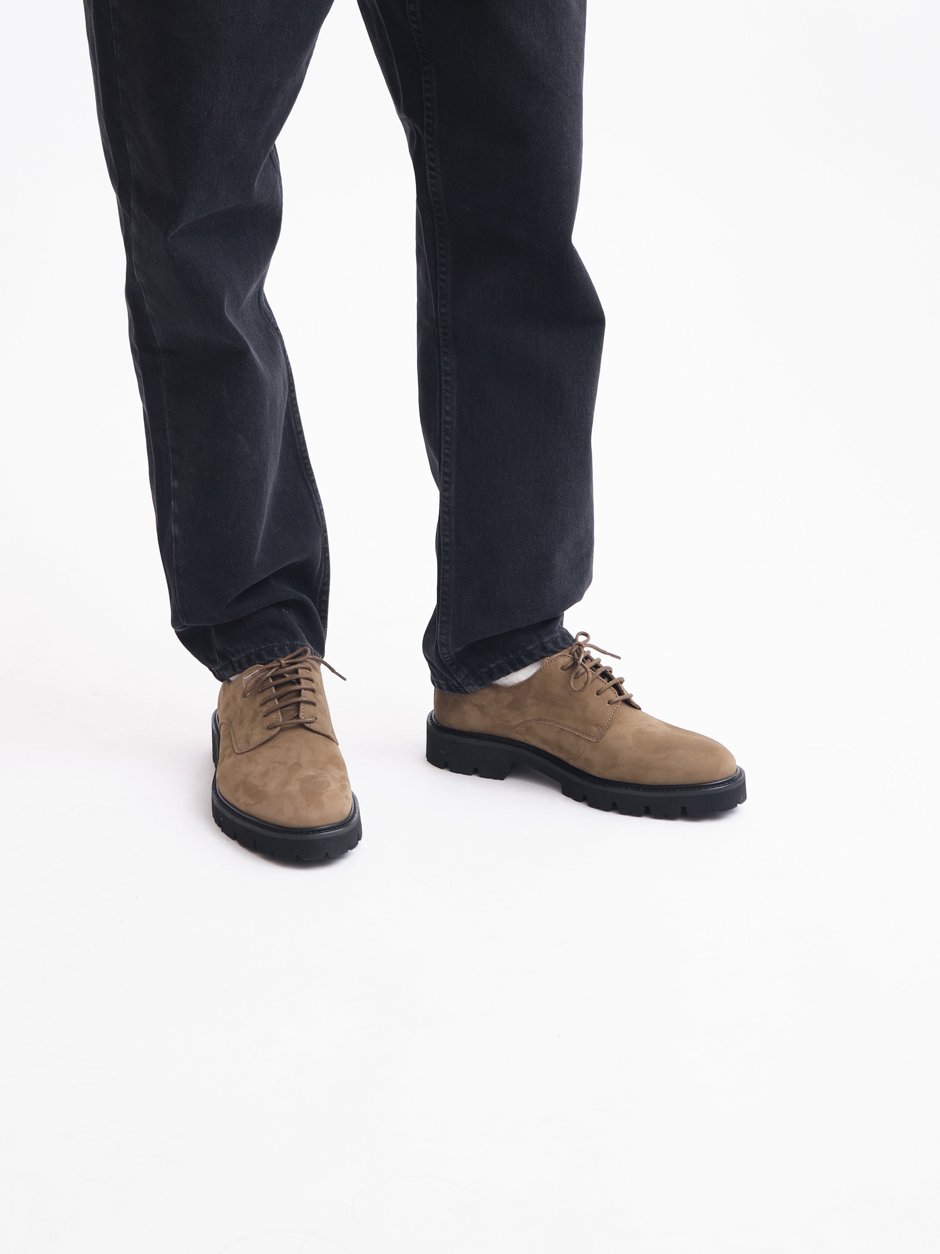 Lightweight Derby Shoe | Taupe Nubuck